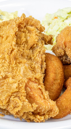 Order White Chicken Platter food online from Smithfield's Chicken 'N Bar-B-Q store, Wilmington on bringmethat.com